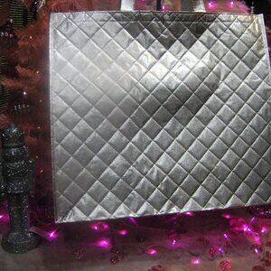 Viral Reusable Shopping Tote Bag Large Size Snap Closure Metallic Silver NWT